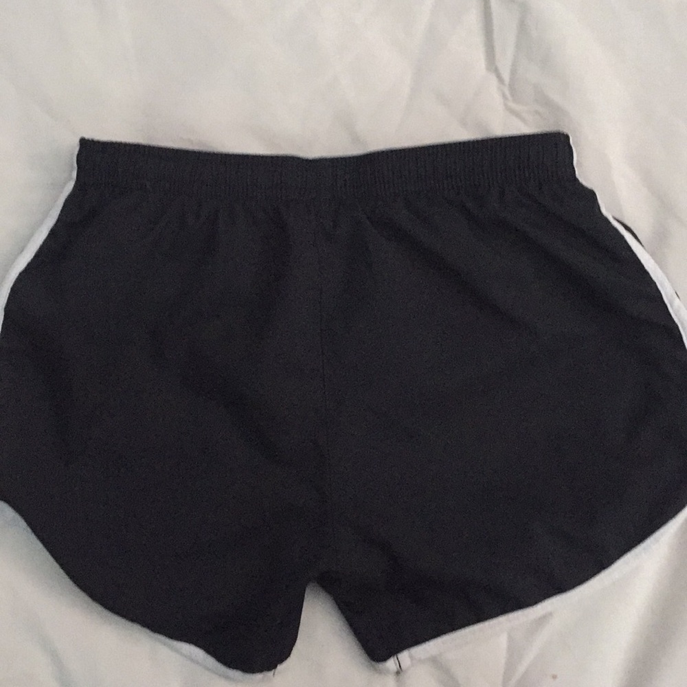 Nike dri fit shorts - Picture 2 of 4